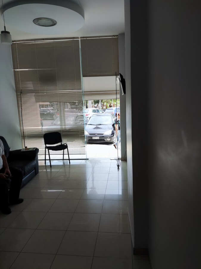 Οφθαλμίατρος