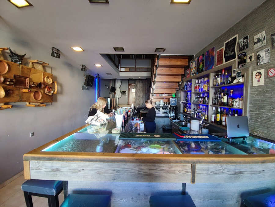 Καφέ Μπαρ Εστιατόριο